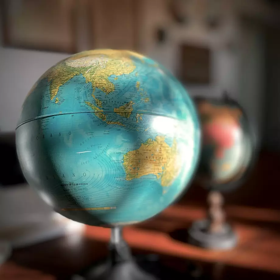 Foen agency, globe trotter